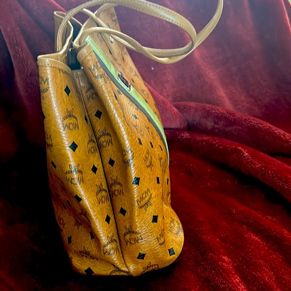 MCM Cognac Visetos Monogram Green Stripe EXCELLENT CONDITION NO CALLOUTS - Picture 2 of 7